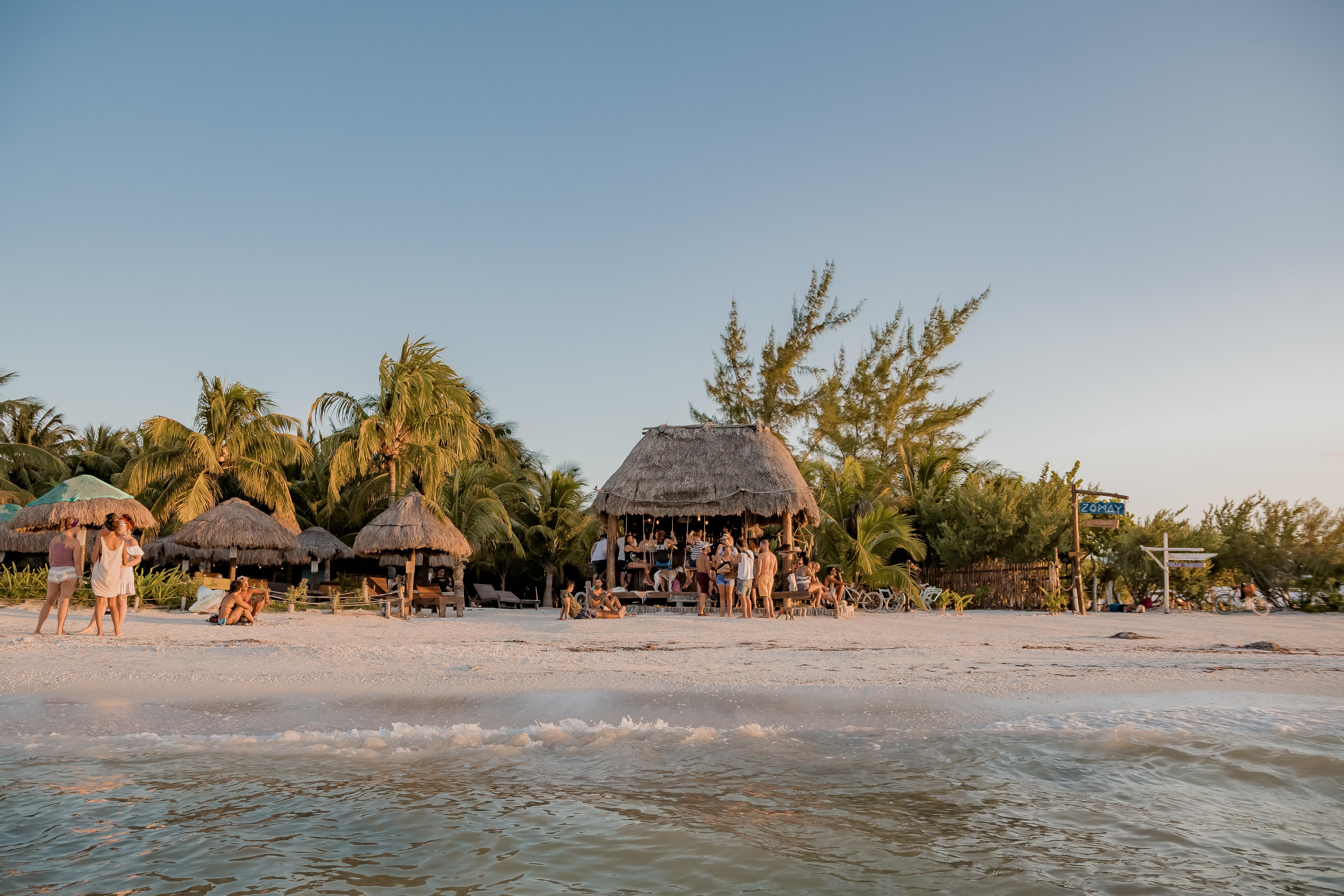 Hotel Zomay Beachfront